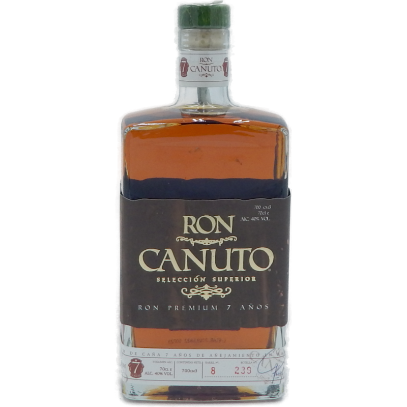 Una preziosa selezione di Rum Canuto: 7 anni di invecchiamento in botti di quercia, 70 cl di pura magia!